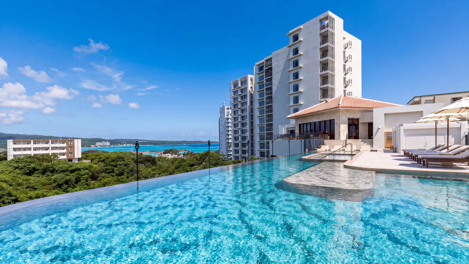 Okinawa ocean-view rooms decision guide comparing room time, direction, balcony use and view upgrades
