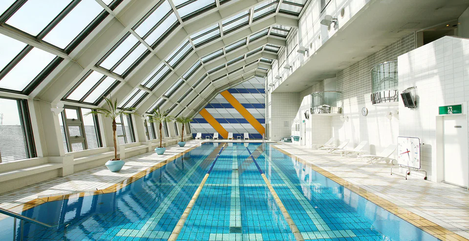 스위소텔 난카이 오사카 Pürovel Spa & Sport 실내 수영장