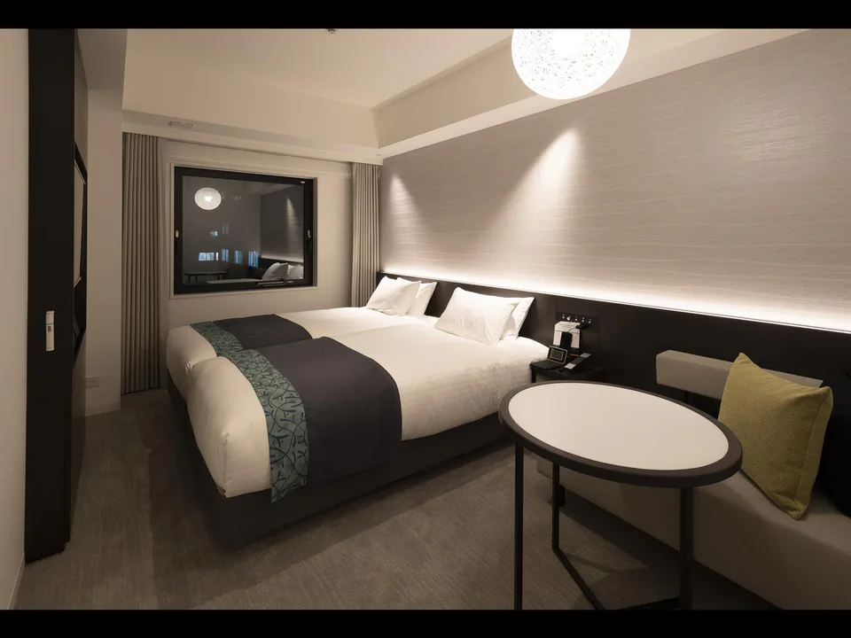 Hotel Vischio Osaka Deluxe Twin 객실, 오사카 부모님 숙소 비교