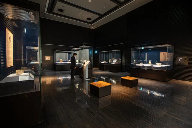 Le musée national de Kyushu, 4ème étage, salle d’exposition sur l’échange culturel, présente principalement des œuvres liées aux échanges culturels entre le Japon et l’Asie, avec rotation régulière des expositions.