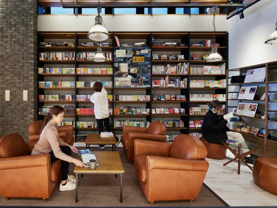 LAMP LIGHT BOOKS HOTEL 福岡館內空間實景