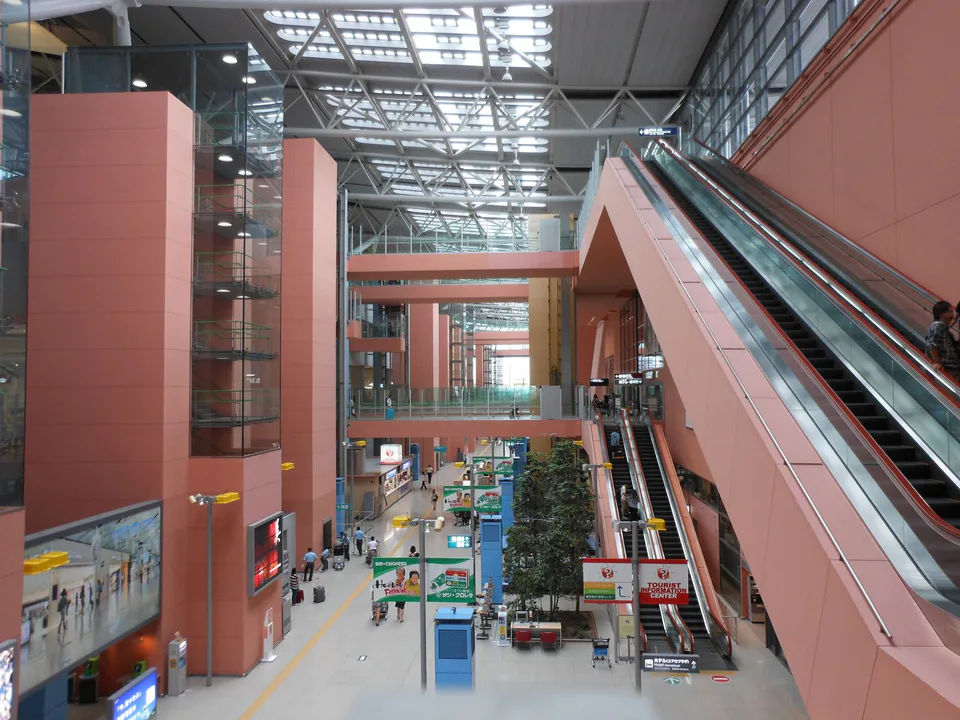 Kansai Airport departure for choosing an Osaka hotel base