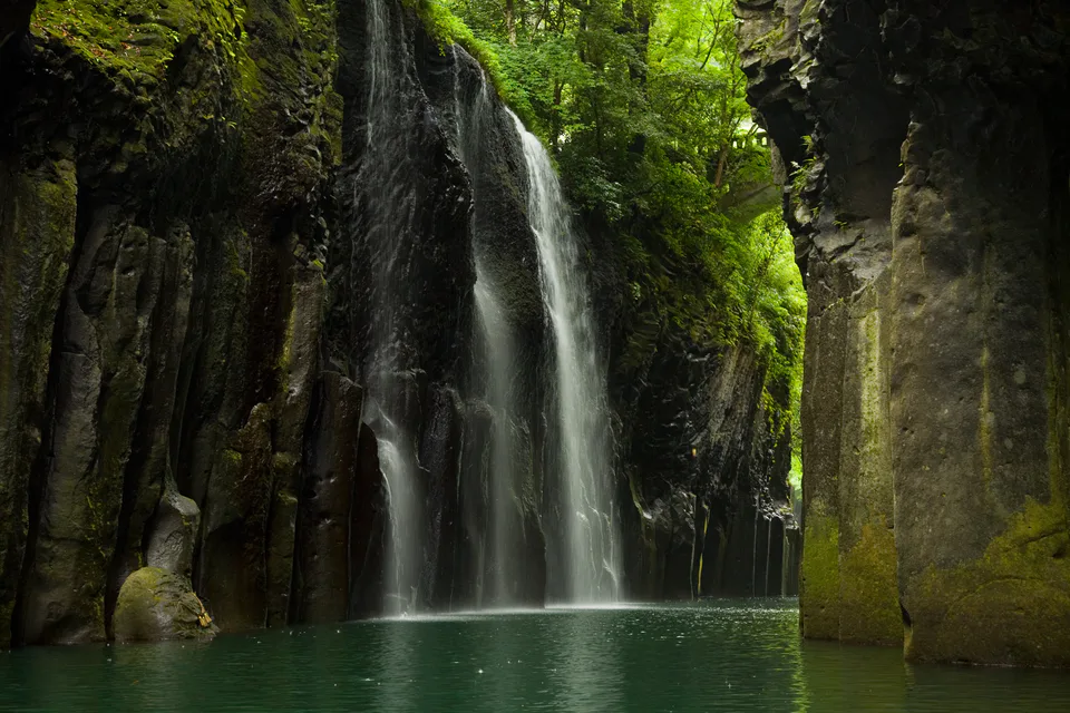 Takachiho en 2 jours : faut-il dormir sur place pour la gorge, les barques et le Kagura ?