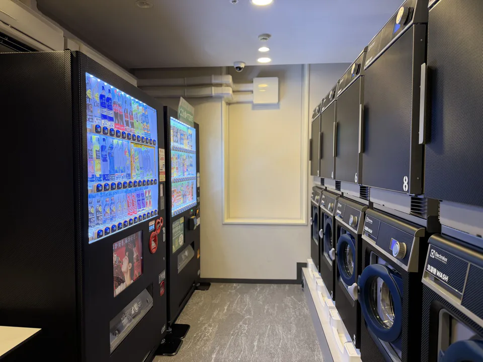 Hotel Gracery Sapporo vs Hotel Emion Sapporo|เลือก 1 นาทีจาก JR หรือทางใต้ดิน + บ่อใหญ่?