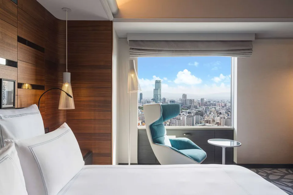 Chambre du Swissôtel Nankai Osaka, hôtel situé au-dessus de la gare Nankai Namba