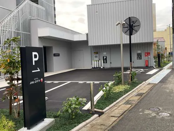福岡自駕住宿 Hotel JAL City Fukuoka Tenjin 停車場入口與租車過夜判斷