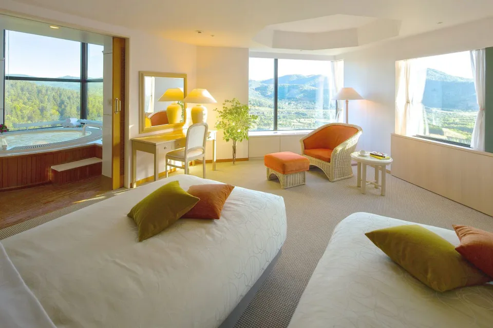 Risonare Tomamu suite twin for a Hokkaido resort stay