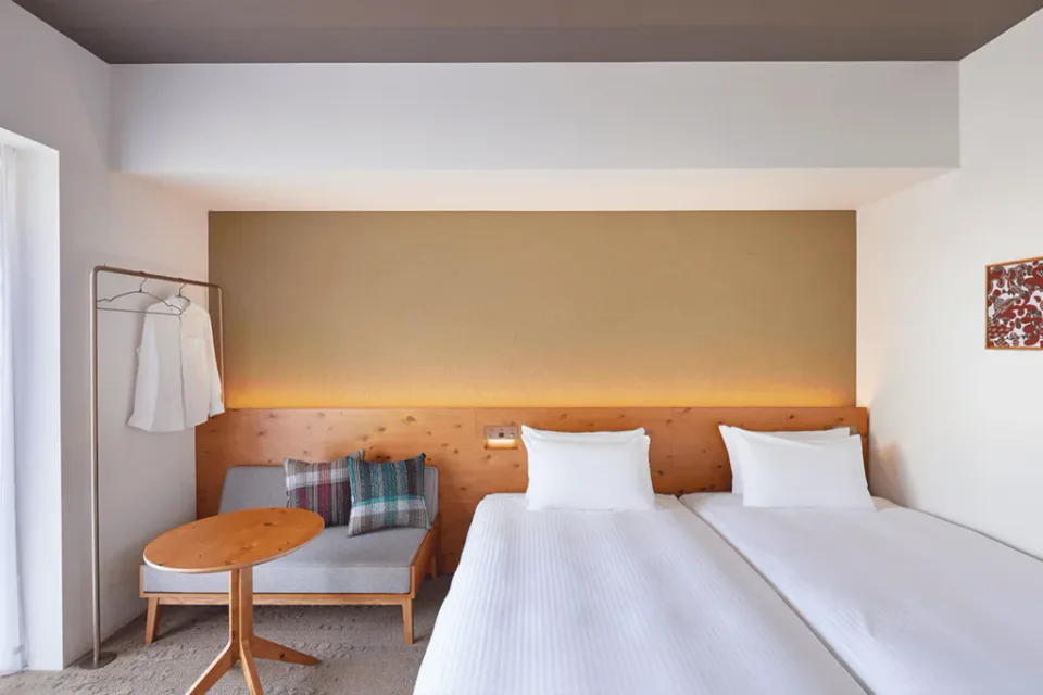 HOTEL STRATA NAHA twin room with balcony seating
