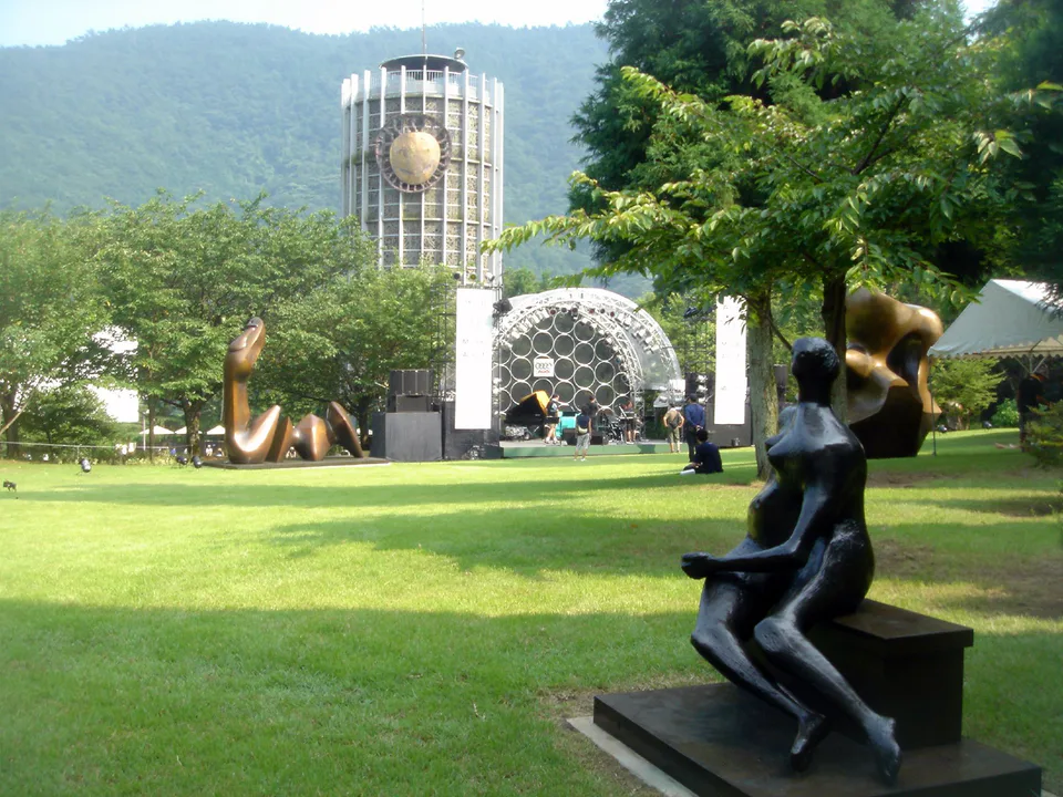 Hakone Open-Air Museum sculpture garden and Symphonic Sculpture tower