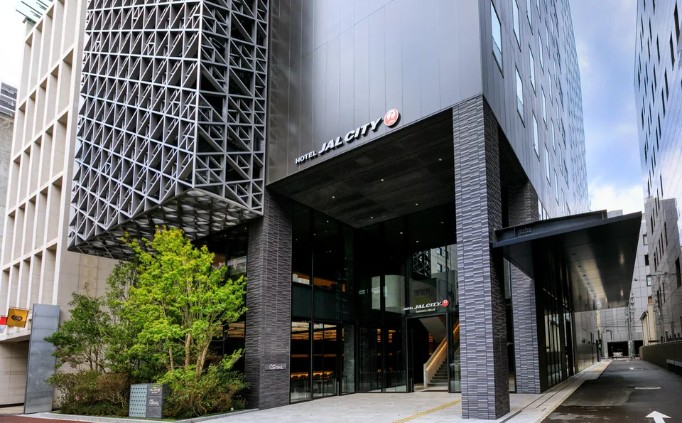 Hôtel JAL City Fukuoka Tenjin|À 1 minute de Akasaka, mais pas devant la station Tenjin : que valent les chambres de 21 à 28 m² ?