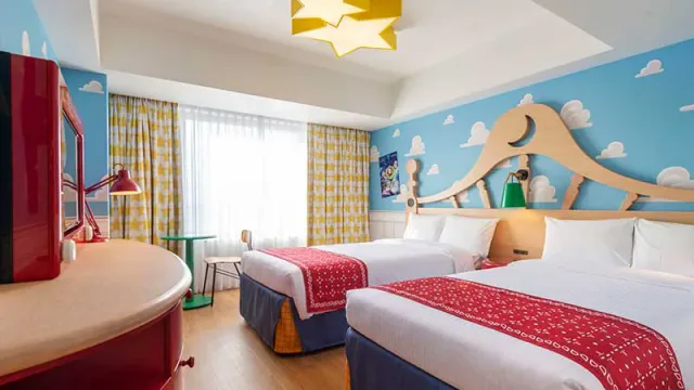 Tokyo Disney Resort Toy Story Hotel standard room for guests comparing Happy Entry hotels