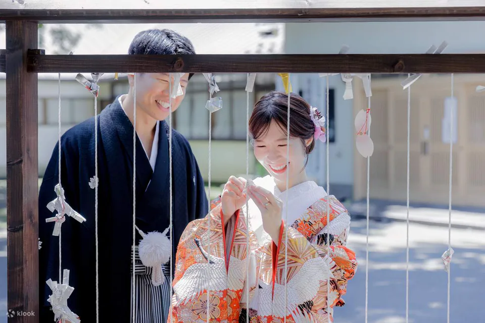 การถ่ายพรีเวดดิ้งกลางแจ้งในฮอกไกโด ซึ่งต้องแบ่งเวลาระหว่างชุด การเดินทาง และแสงของแต่ละโลเคชัน