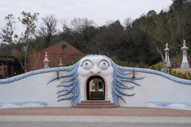 จุดเข้าชมสวนกัปปะและหมู่บ้านแม่มดใน Ghibli Park เป็นภาพจริง ควรวางแผนช่วงบ่ายและระวังการเข้าออกสุดท้ายก่อนเวลาทานอาหารเย็นในนาโกย่า