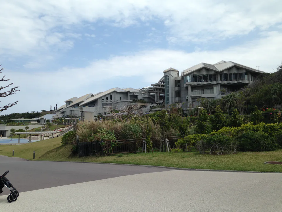 Okinawa Churaumi Aquarium exterior for a first-time visitor itinerary