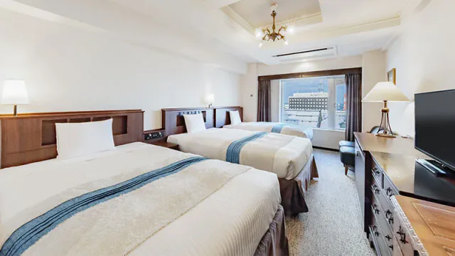 Hotel Sonia Otaru canal-side standard twin guest room