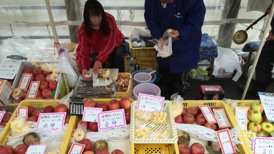 Marché matinal de Miyagawa à Takayama : un vrai usage du matin peut justifier une nuit sur place