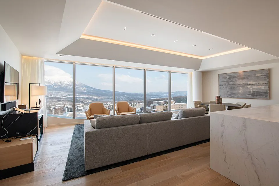 Skye Niseko, suite 3 chambres avec salon et hébergement familial à Niseko