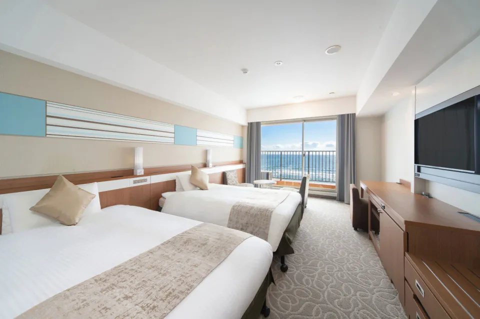 Vessel Hotel Campana Okinawa high-floor ocean-front guest room
