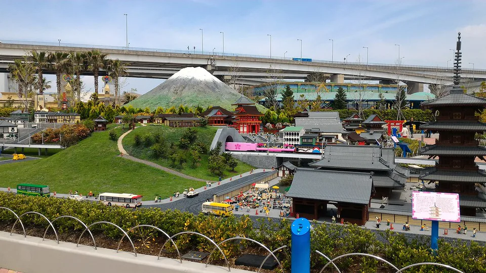 LEGOLAND Japan Miniland Mount Fuji model, showing how younger children can spend substantial time on no-height-limit attractions