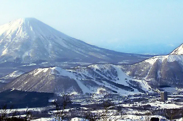 West Mountain ที่ Rusutsu Resort หนึ่งในสามภูเขาหลักของรีสอร์ท