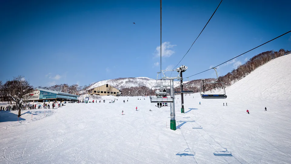 Niseko vs Furano|ทริปสกีฮอกไกโดครั้งแรกควรเลือกที่ไหน?