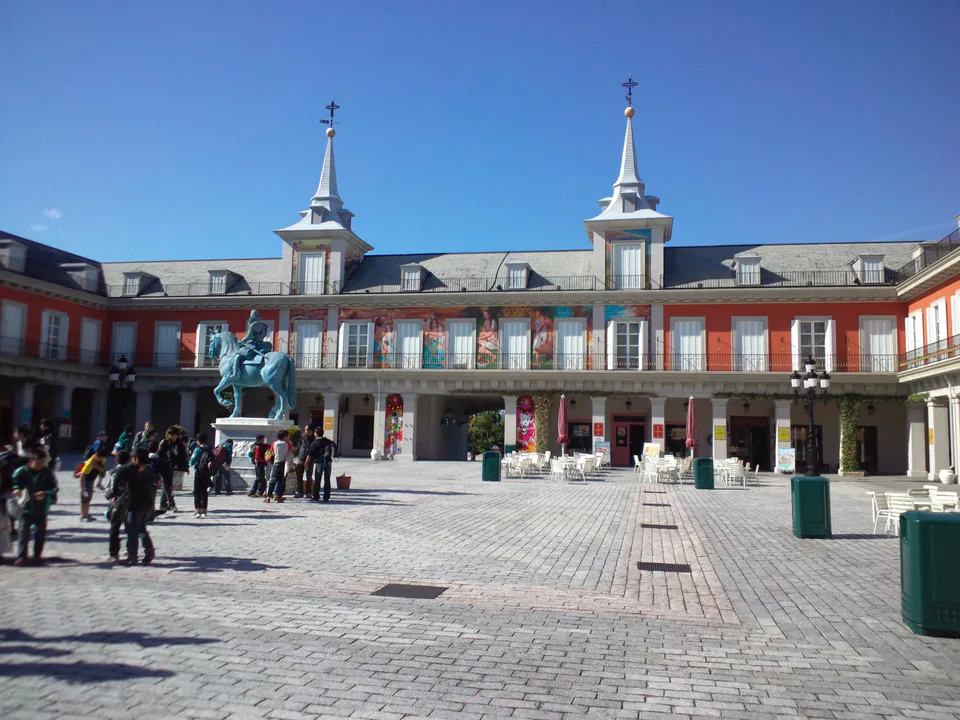 시마 스페인 빌리지 Plaza Mayor 광장, 짧은 Afternoon 티켓으로도 사진 중심 일정은 가능한 대표 공간