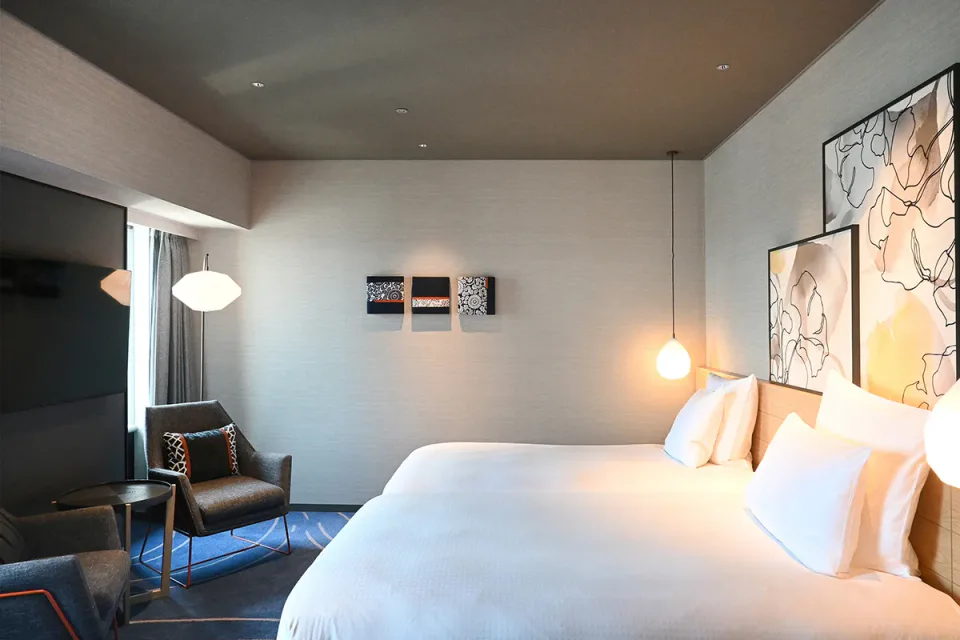Swissôtel Nankai Osaka 객실과 오사카 시내 전망