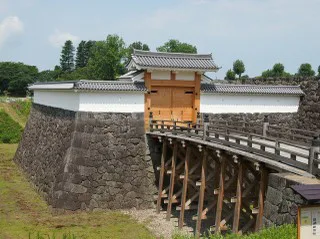 Honmaru Ichimonji Gate, Koraimon gate and Ote Bridge at Yamagata Castle