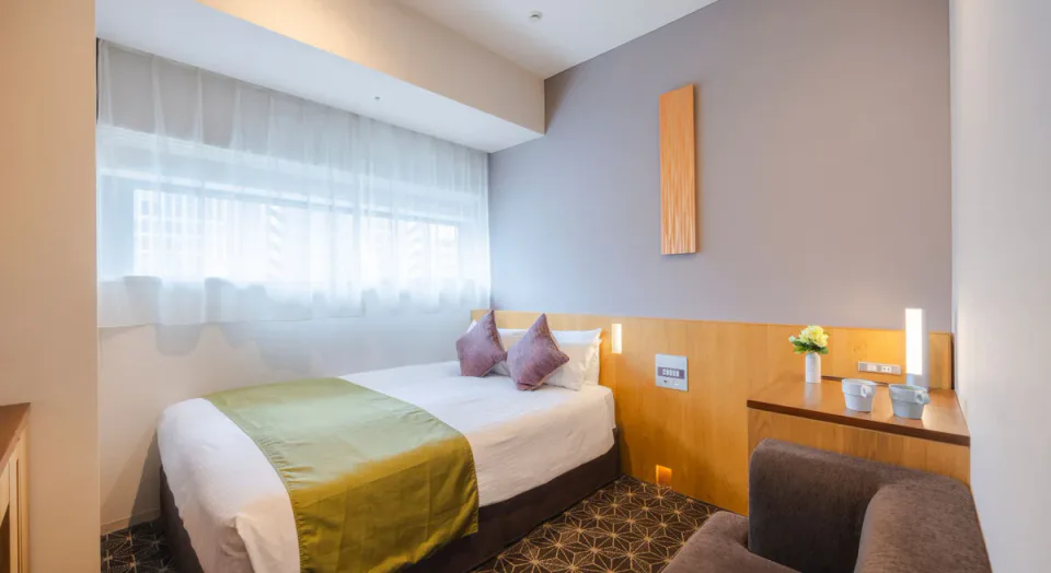 Hotel Gracery Shinjuku standard double room in the Kabukicho hotel district