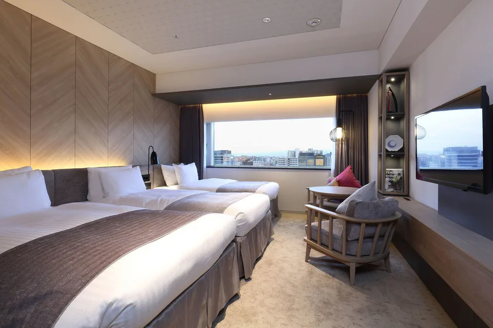 Chambre à l'hôtel Solaria Nishitetsu Fukuoka et hébergement à Tenjin après le concert au PayPay Dome