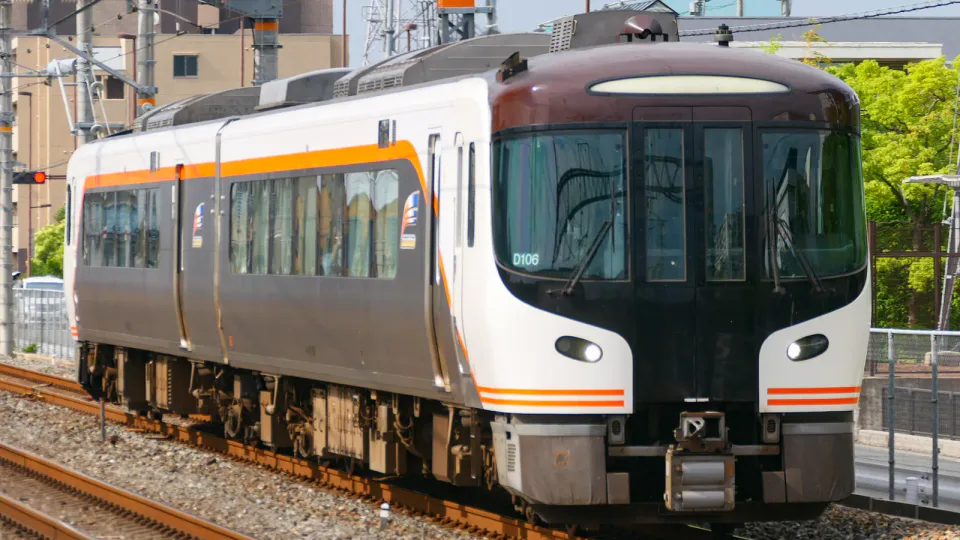Limited Express Hida reliant Nagoya à Takayama : le trajet direct réduit les correspondances sans transformer Takayama en excursion de demi-journée