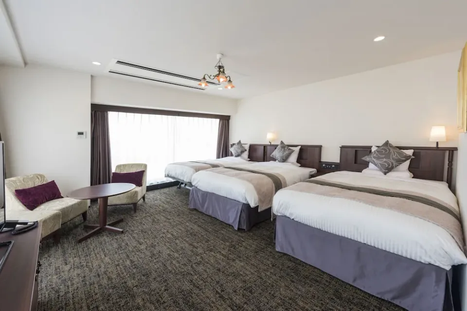 Hotel Sonia Otaru guest room for comparing city-side and canal-side categories