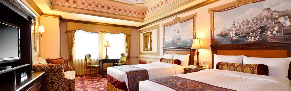 Tokyo DisneySea Hotel MiraCosta guest room example