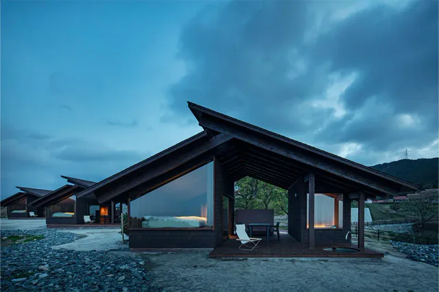 Snow Peak YAKEI SUITE ABURAYAMA cottage overlooking the Fukuoka city nightscape