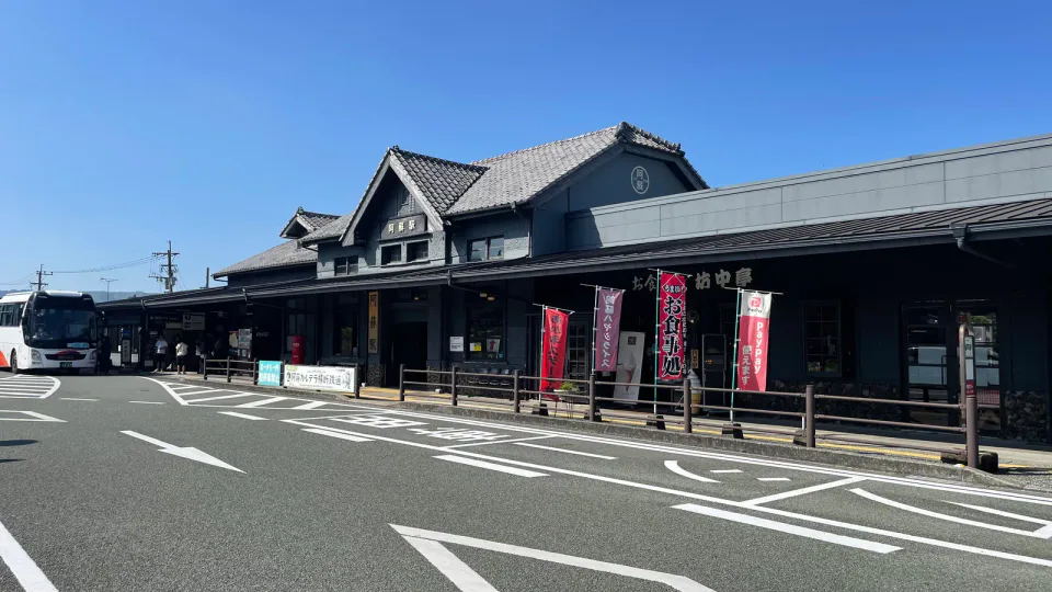 阿蘇站實景,無自駕旅客住阿蘇仍需按巴士班次銜接草千里與其他景點