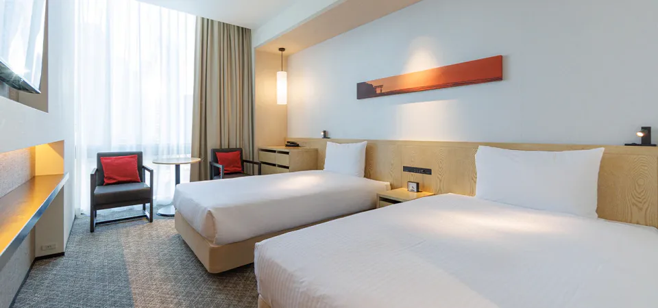 JR Kyushu Hotel Blossom Shinjuku deluxe twin room with two beds