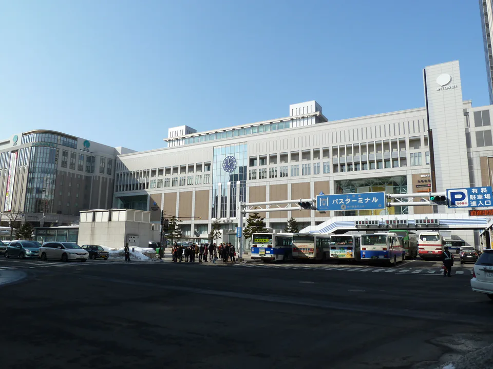 JR 삿포로역 남쪽 출구와 겨울 보행 동선