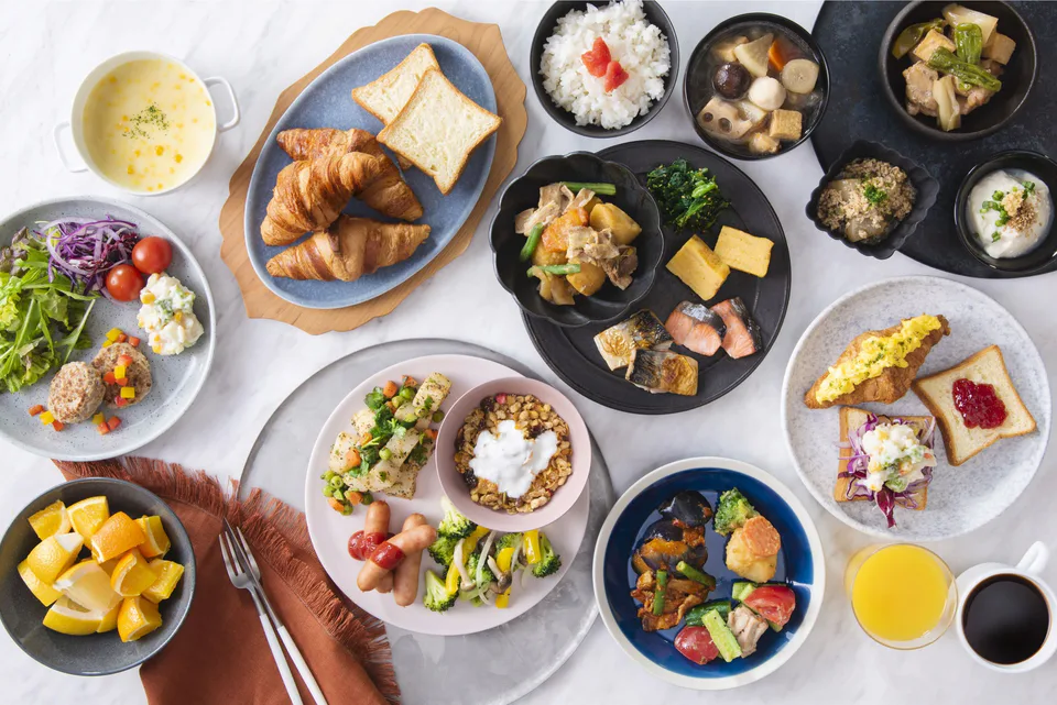 Breakfast buffet at THE SINGULARI HOTEL near USJ