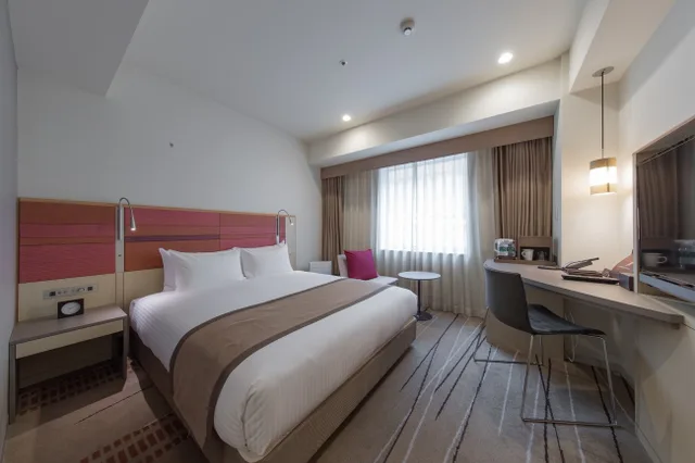 JR KYUSHU HOTEL Blossom Hakata Chuo 객실, 늦은 도착 때 하카타역 2분 접근을 비교