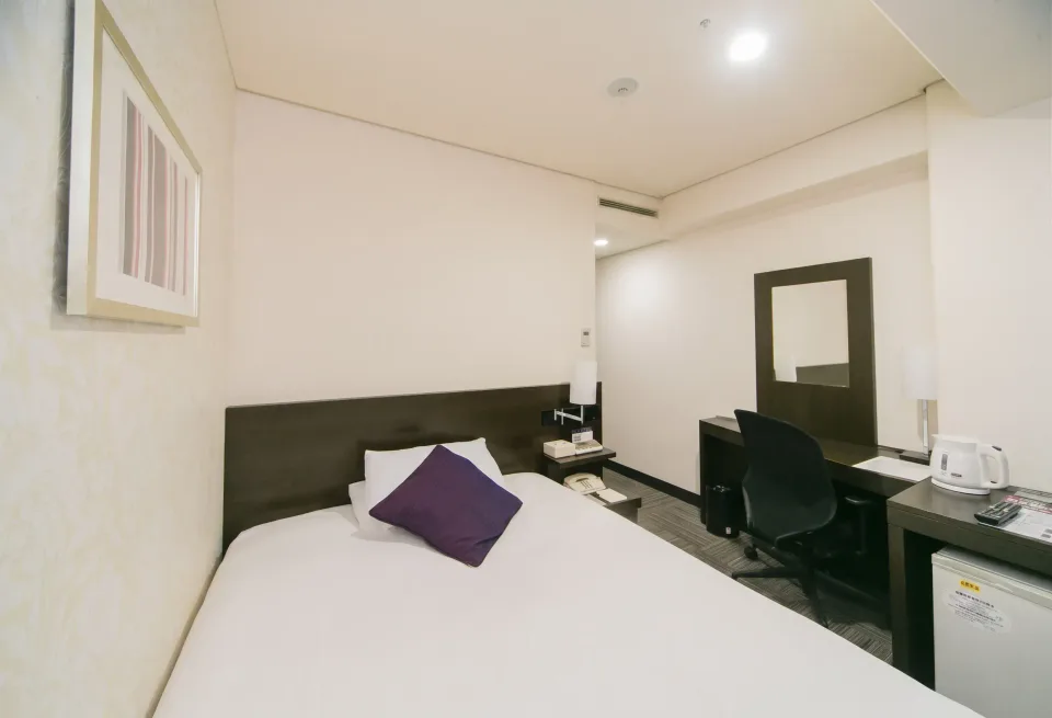 오사카 혼자 여행 숙소 비교용 Hotel Granvia Osaka Business Single 객실