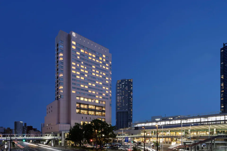 ภาพภายนอกโรงแรมเชอราตัน ฮิโรชิม่า ใกล้สถานีฮิโรชิม่า