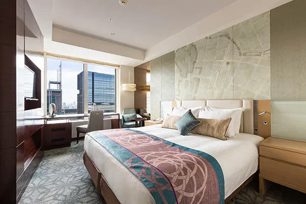Hotel Metropolitan Tokyo Marunouchi king room in daylight