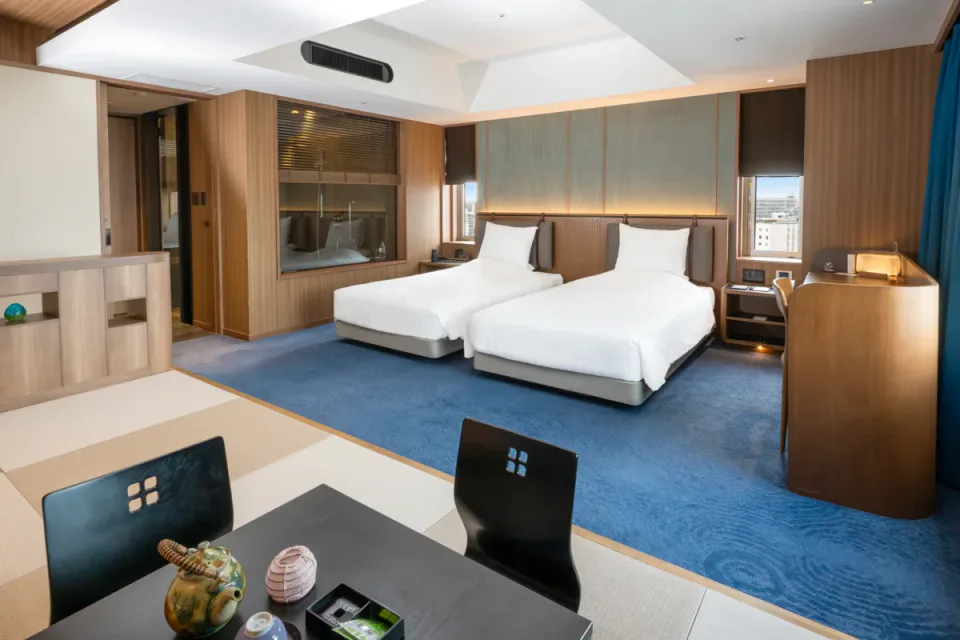 HOTEL COLLECTIVE Naha Corner Suite guest room