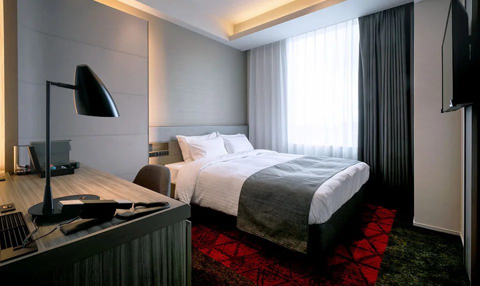 Hotel JAL City Fukuoka Tenjin 혼자 숙박 객실과 아카사카역 동선