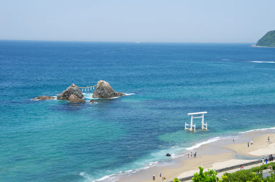 Sakurai Futamigaura à Itoshima : le littoral principal peut déjà former une excursion cohérente à la journée