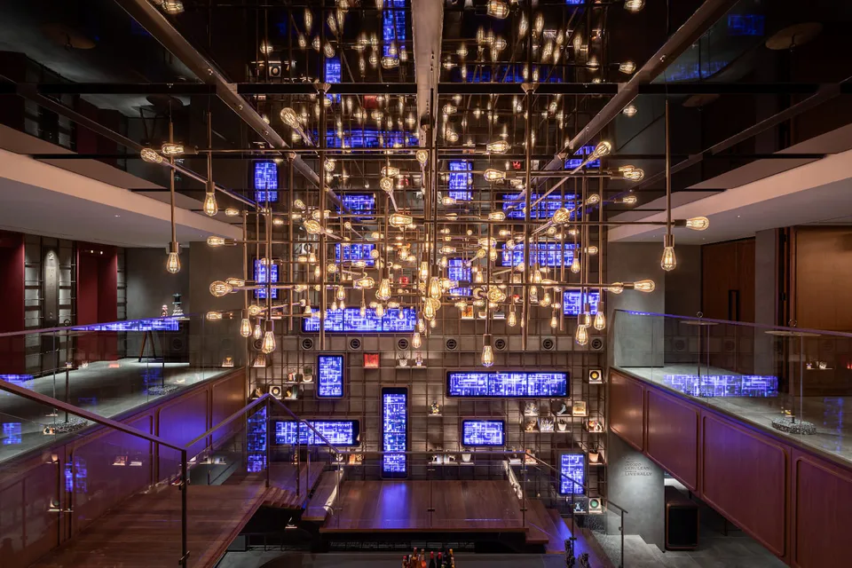 Le grand bain et l'espace de détente du THE LIVELY FUKUOKA HAKATA
