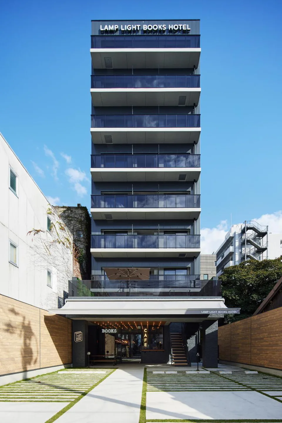LAMP LIGHT BOOKS HOTEL 福岡|24 小時書店值得為它住在大名嗎?