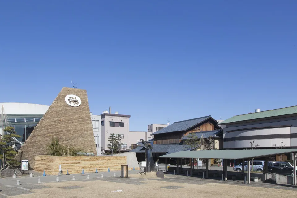 Awara Onsen town streetscape and hot-spring landmark
