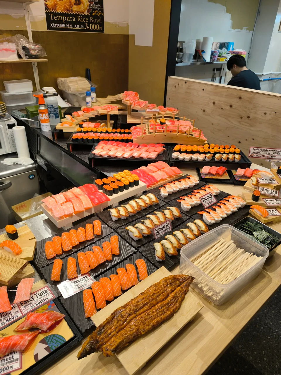 Food Tour du marché Kuromon à Osaka : guide ou vraie dégustation ?