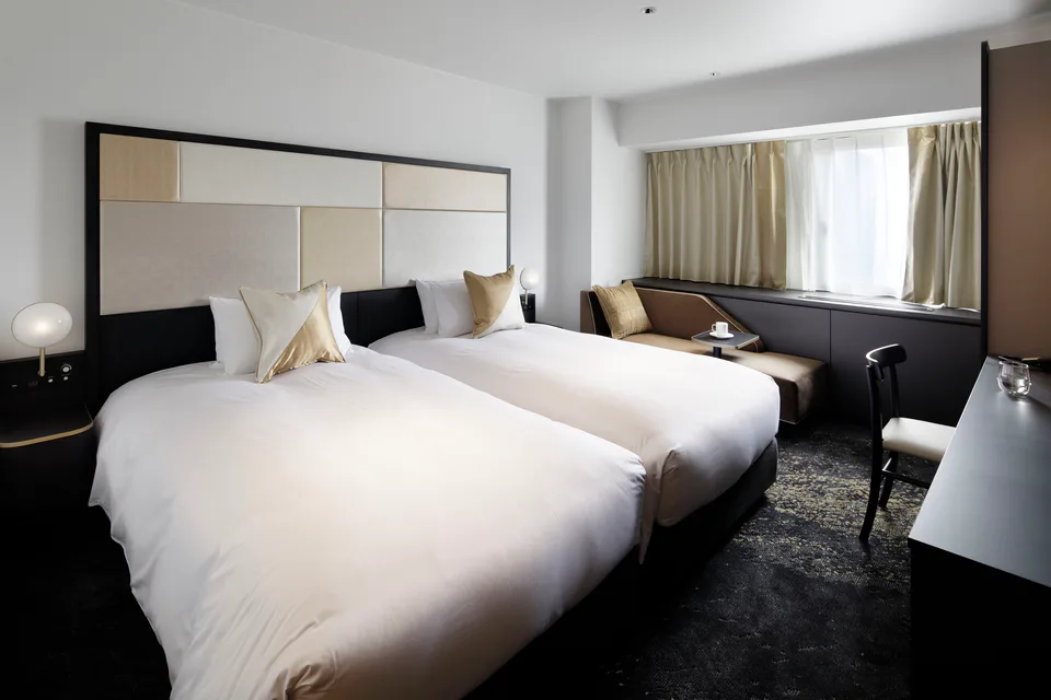 Cross Hotel Osaka 트윈 객실, 부모님과 난바 숙박 비교